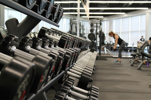 people working out at a gym in chicago, il